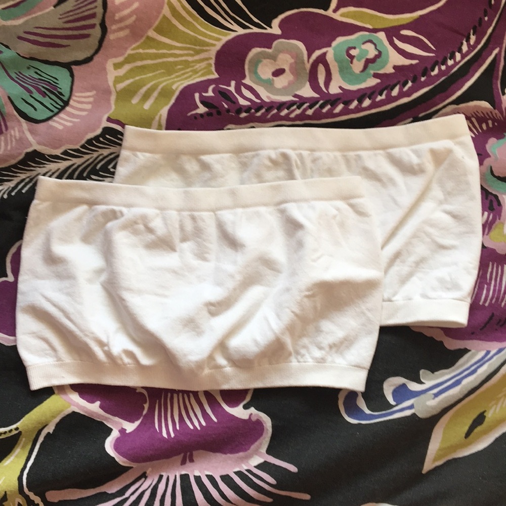 2 white bandeaus